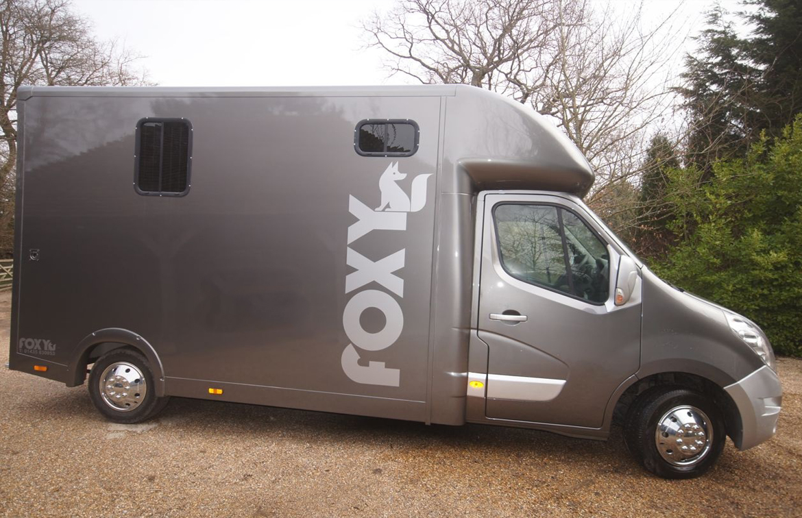 CR-Horsebox-Rental-Surrey
