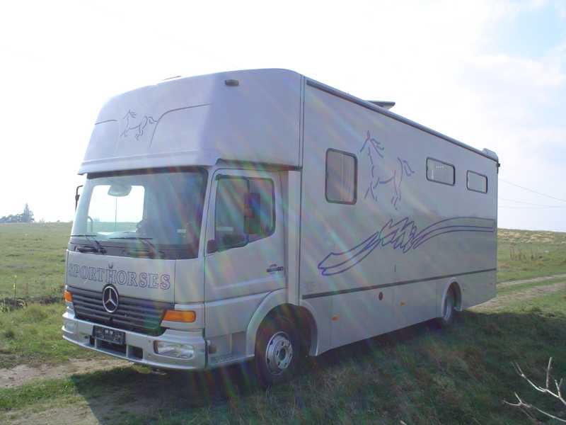 Hungarian-Horseboxes